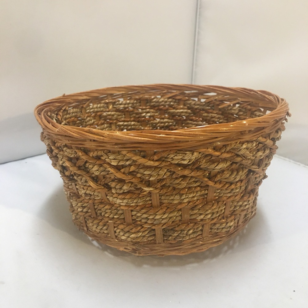 Woven Wicker Basket Unisex Small Brown Mixed Weave Roundβ Storage Cottagecore
